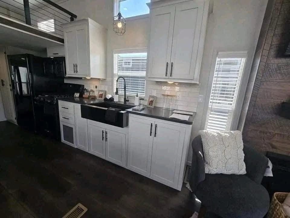 2021 Eldorado 9043PWD - Image 18
